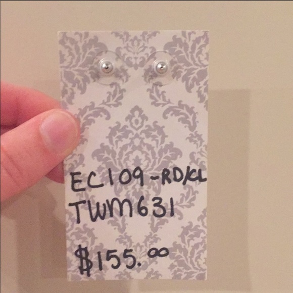 Haute Bride - Bridal Drop Earrings - Picture 3 of 4